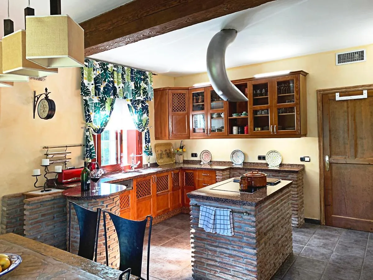 Villa Nabrisa Marbella, 5 Bedroom, Private Pool, Garden, Bbq Marbella
