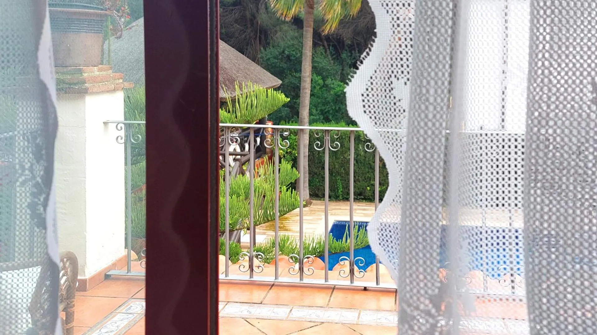 Villa Nabrisa Marbella, 5 Bedroom, Private Pool, Garden, Bbq