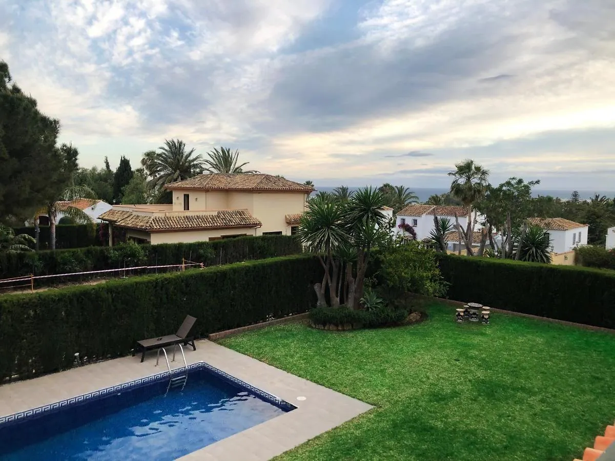 Villa Nabrisa Marbella, 5 Bedroom, Private Pool, Garden, Bbq スペイン