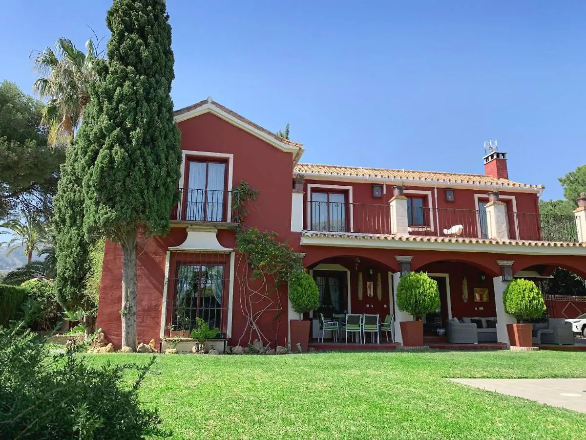 Villa Nabrisa Marbella, 5 Bedroom, Private Pool, Garden, Bbq  マルベーリャ