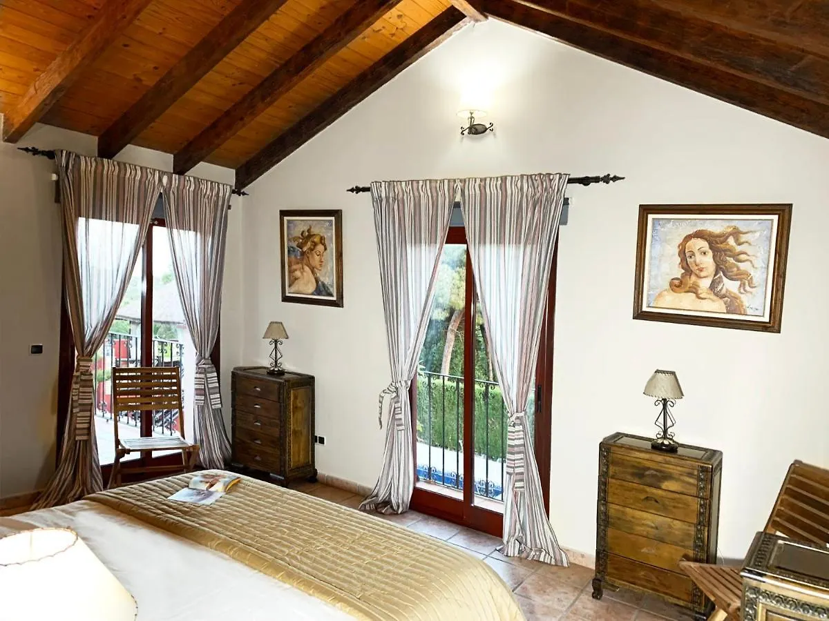 Villa Nabrisa Marbella, 5 Bedroom, Private Pool, Garden, Bbq スペイン