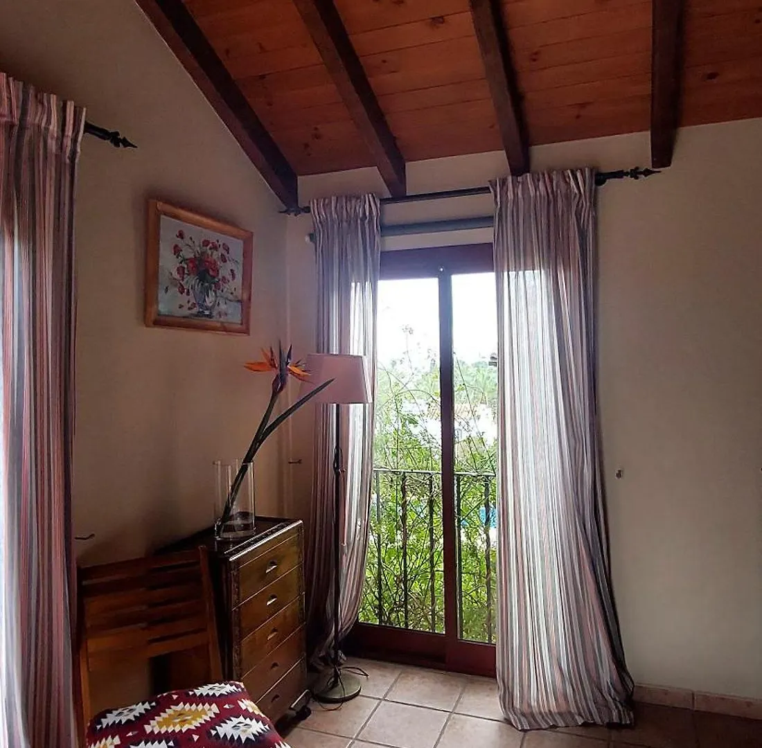 Villa Nabrisa Marbella, 5 Bedroom, Private Pool, Garden, Bbq